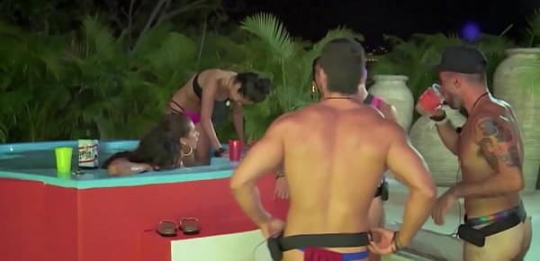  Acapulco Shore en tanga